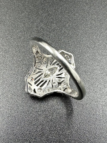 Bague 53 Bague Art-Deco en platine et diamants 58 Facettes