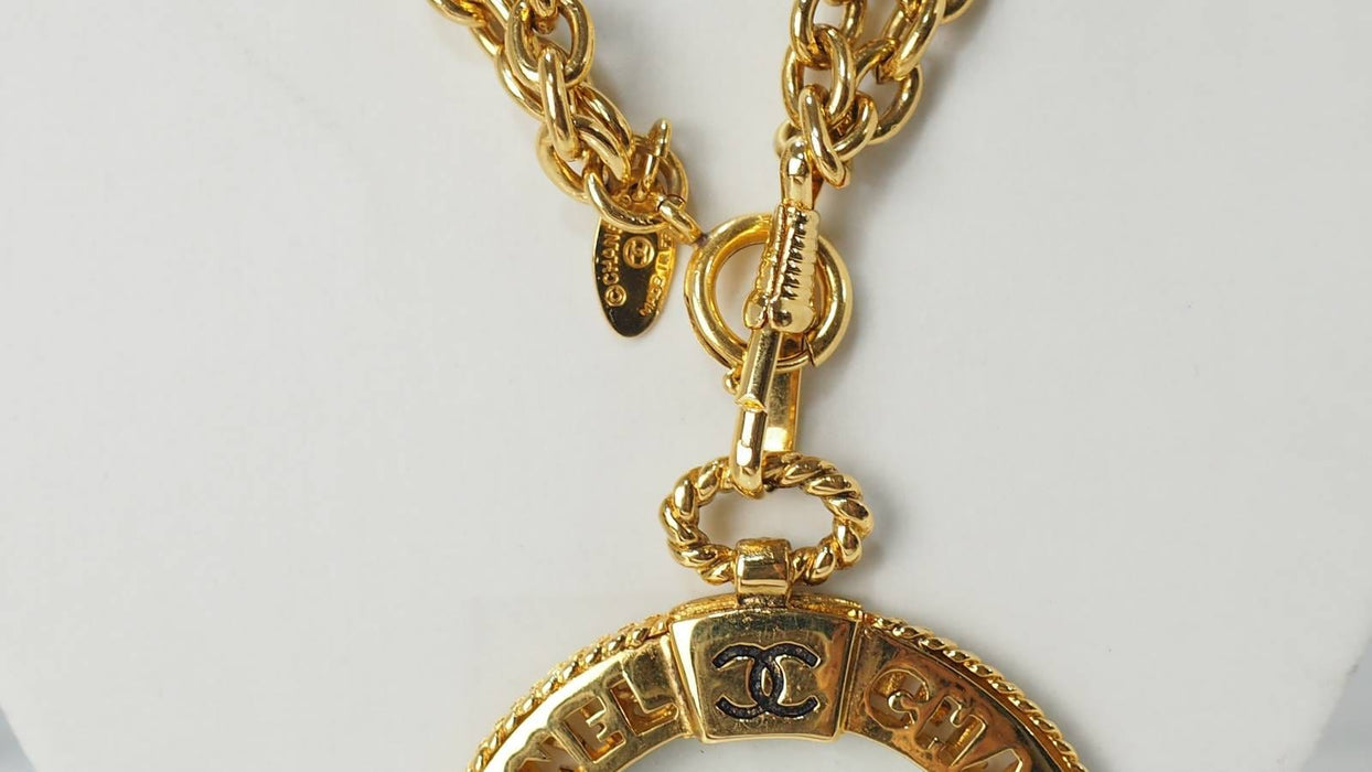 Collier Chanel - sautoir vintage en métal doré 58 Facettes 32118