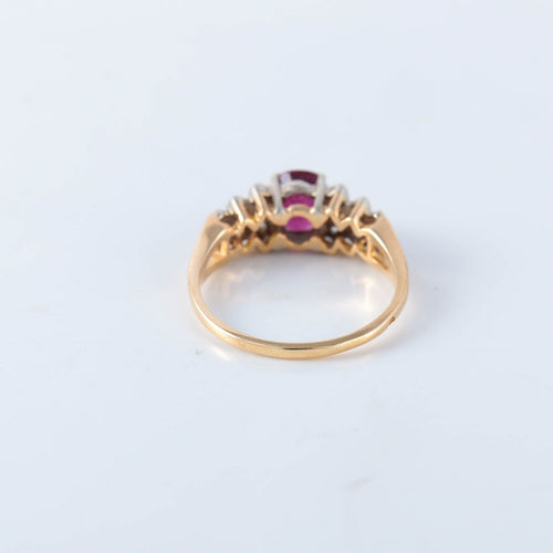 Bague 55 Bague en or, rubis 58 Facettes