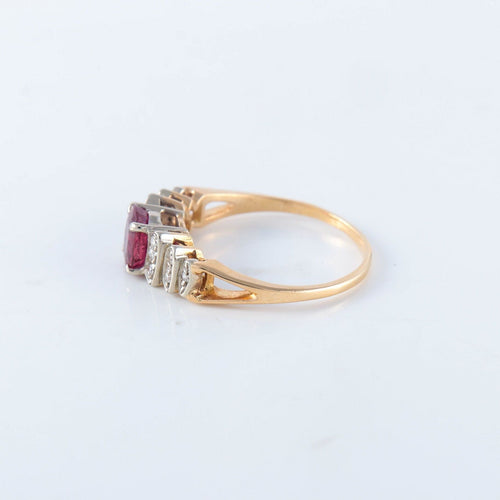 Bague 55 Bague en or, rubis 58 Facettes