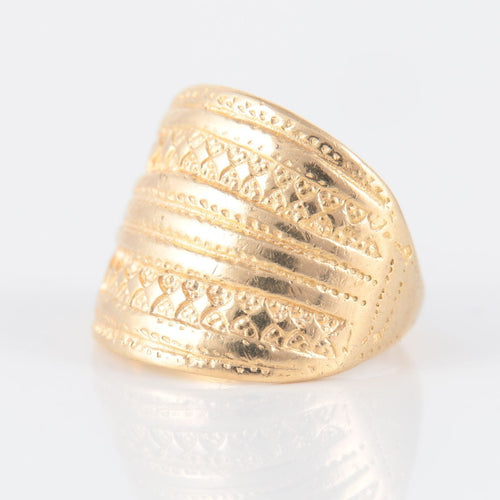 Bague 54 Bague Or jaune gravée 58 Facettes