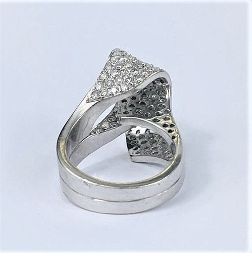 Bague 53 Bague Originale en Or Blanc & Diamants 58 Facettes 20400000569