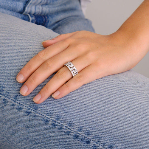 Bague 55 Bague anneau motif grec Diamants 58 Facettes