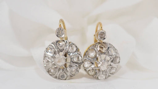Boucles d'oreilles Dormeuses en or bicolore serties de diamants 58 Facettes 31425