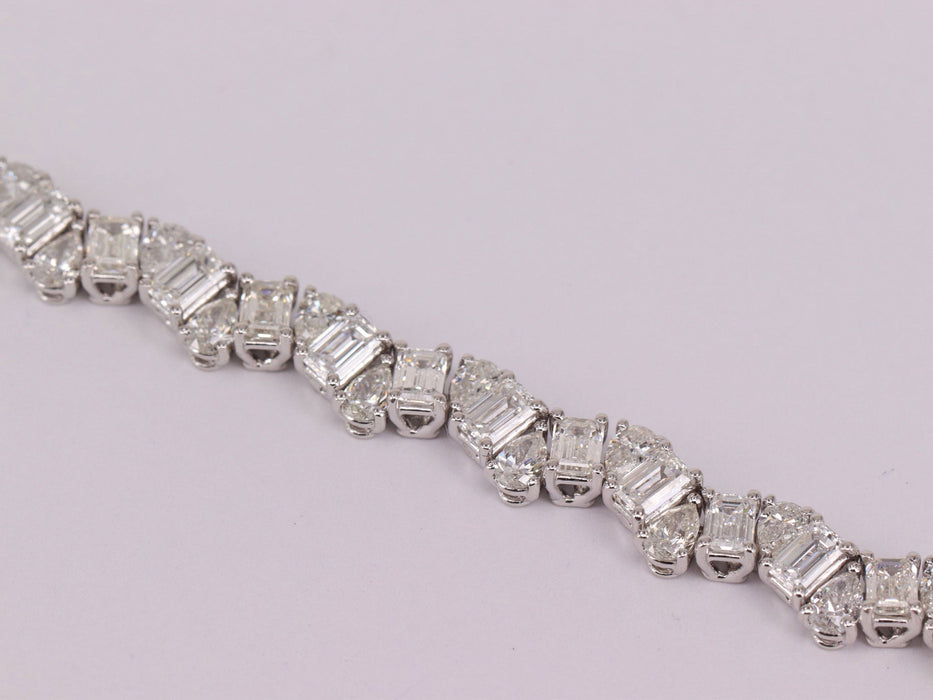 Bracelet Bracelet Vague Diamants tailles émeraude et poire 58 Facettes 3335