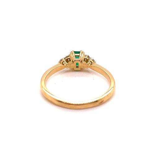 Bague 53.5 Bague Emeraude, Diamants, Or Jaune 58 Facettes