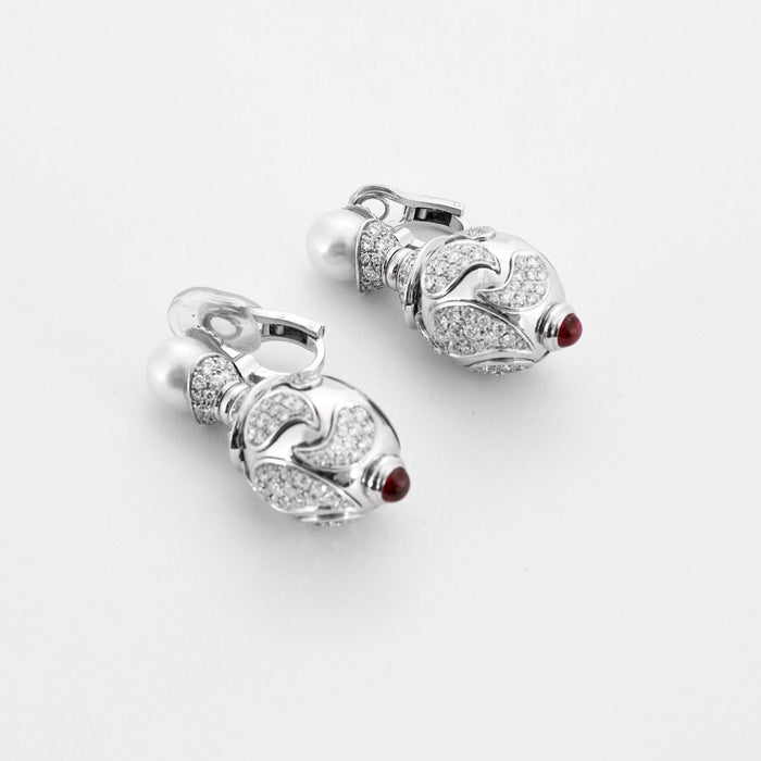 Boucles d'oreilles POIRAY – Pendants d'oreilles Perles Diamants Rubis 58 Facettes