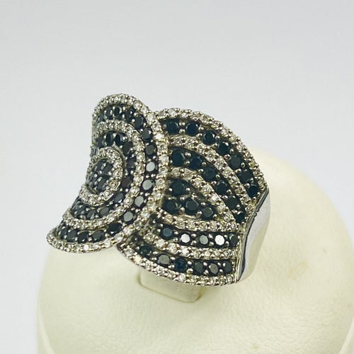 Bague Bague Or Blanc Diamants Noirs et Blancs 58 Facettes 20400000776
