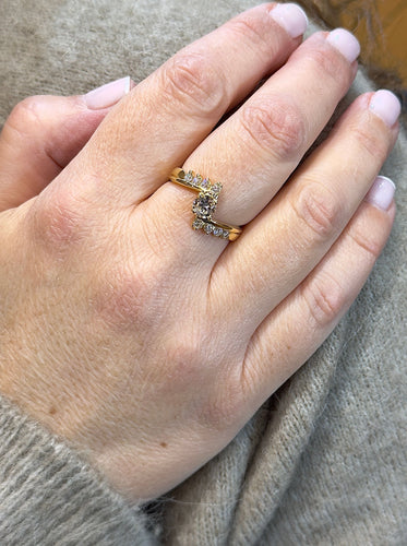 Bague 54 Bague croisée or jaune diamants 58 Facettes