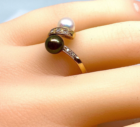 Bague 50.5 Bague en or jaune 18 carats, perle de Tahiti, perle de culture blanche et diamants 58 Facettes AB264