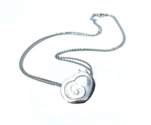 Collier Chopard. Happy Spirit, pendentif or blanc 18K et diamant 58 Facettes