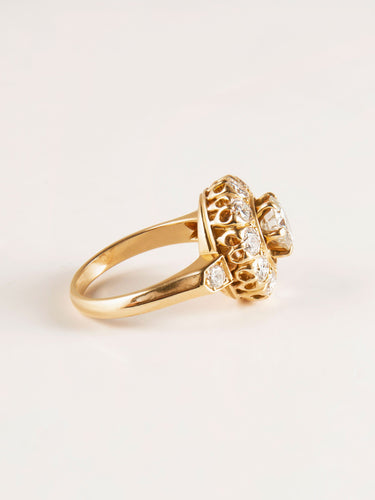 Bague 52 Bague en or jaune et diamants 58 Facettes