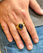 65 Men's signet ring in 18-carat yellow gold, sapphire and diamonds 58 Facettes