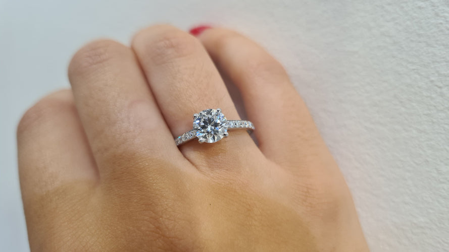 Bague 53 Bague en Or blanc & diamants 58 Facettes