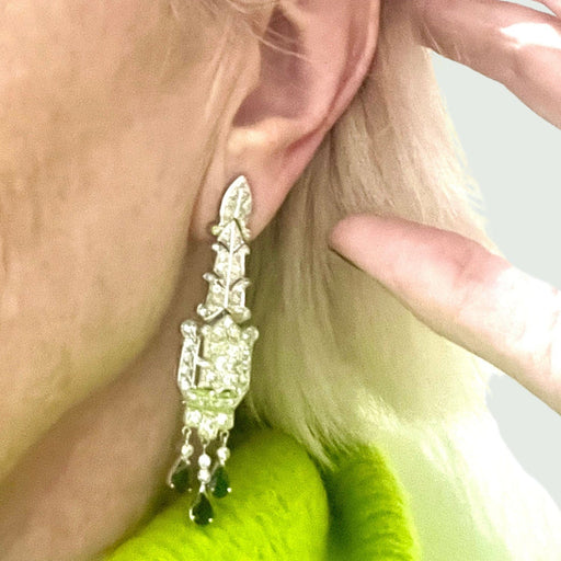 Boucles d'oreilles Boucles d'oreilles style Art Déco Platine Diamants Saphirs 58 Facettes Q826A