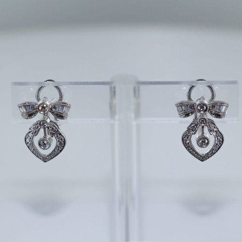 Boucles d'oreilles Boucles d'oreilles Nœud papillon diamants 58 Facettes