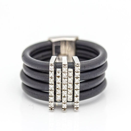 Ring 56 Ring in White Gold, Rubber and Diamonds 58 Facettes D359663LF