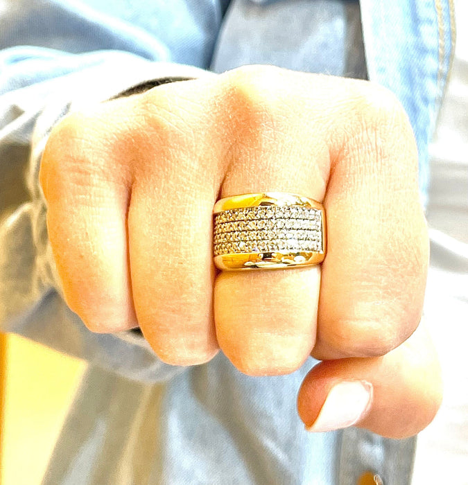 Bague Bague en or jaune 18 carats et pavage diamants 58 Facettes