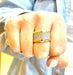 Bague Bague en or jaune 18 carats et pavage diamants 58 Facettes