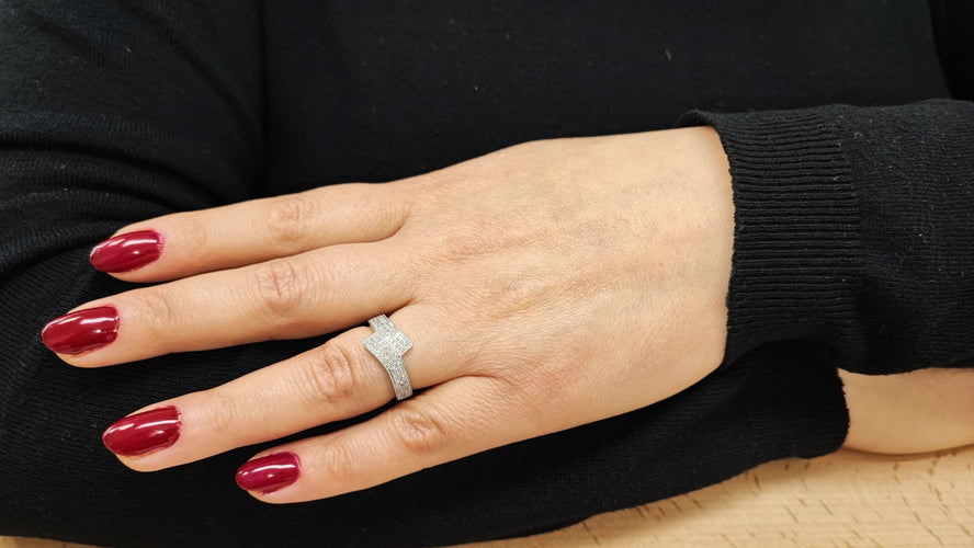 Bague 56 Bague en or blanc, diamants 58 Facettes RA-467/1