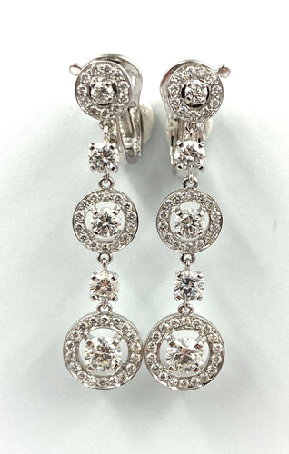 Boucles d'oreilles Boucheron. Collection Ava Round. Boucles d’oreilles or blanc et diamants. 58 Facettes