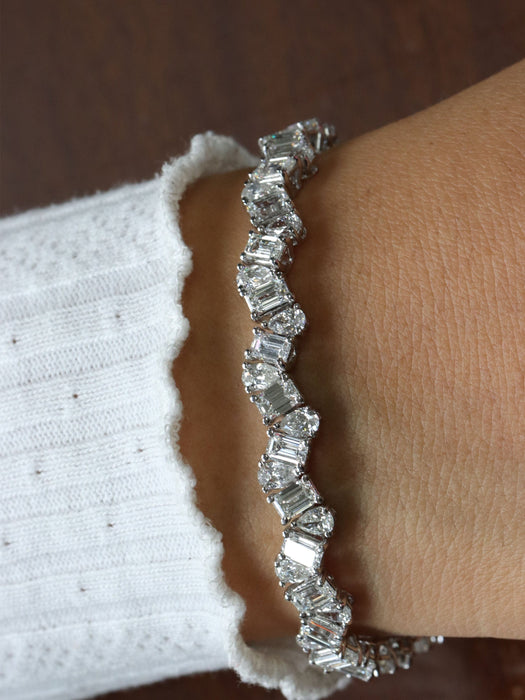 Bracelet Bracelet Tennis Diamants taille émeraude et poire 58 Facettes 3335