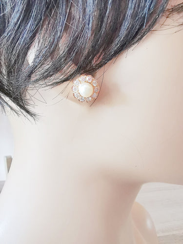 Boucles d'oreilles Boucles d'oreilles Fleurs Perles & Diamants 58 Facettes AA 1580
