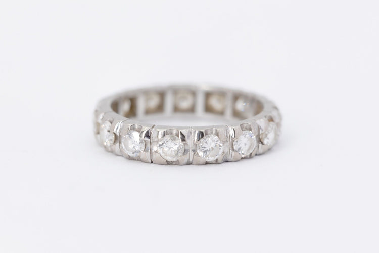 Bague Bague or blanc 18 carat et diamants 58 Facettes