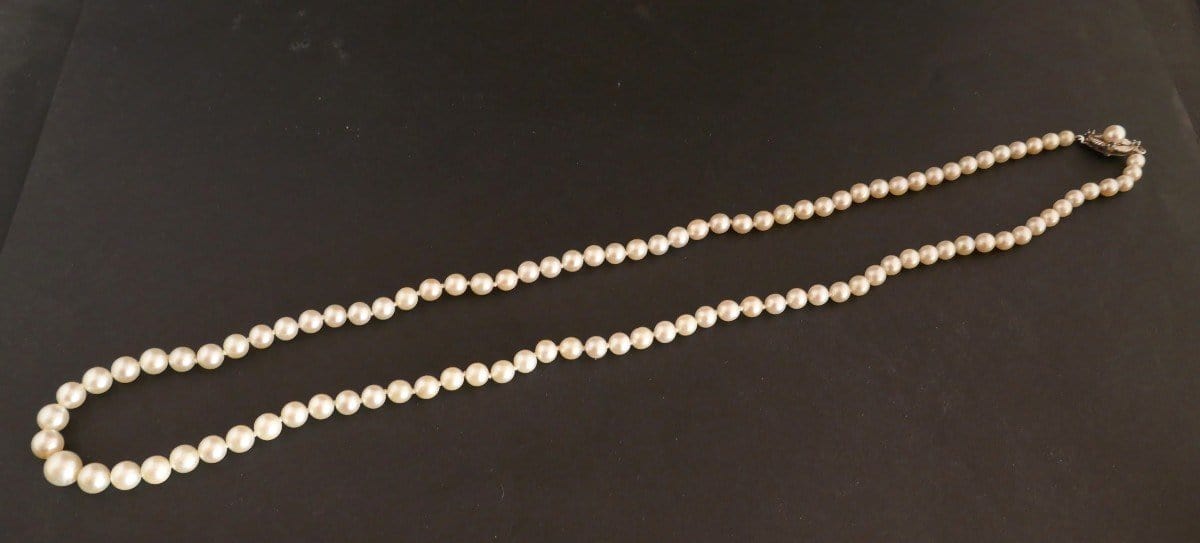 Collier Sautoir De Perles De Culture, Fermoir perle et Saphirs 58 Facettes