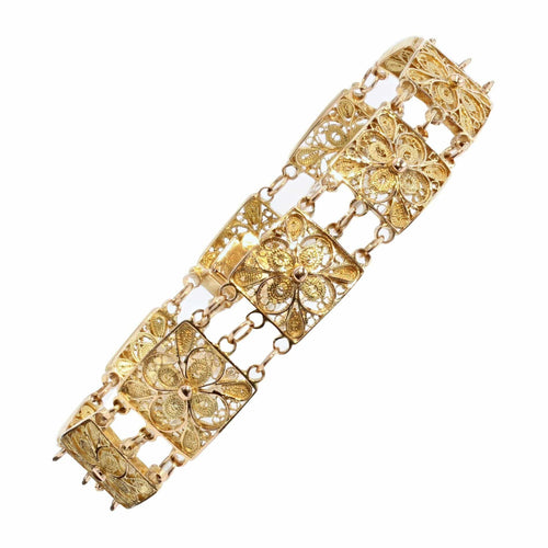 Bracelet Bracelet en or à maillons carrés filigranés 58 Facettes 21-047