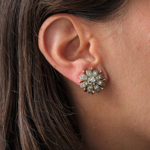 Boucles d'oreilles Clips d'oreilles vintages diamants fleurs 58 Facettes 21-240