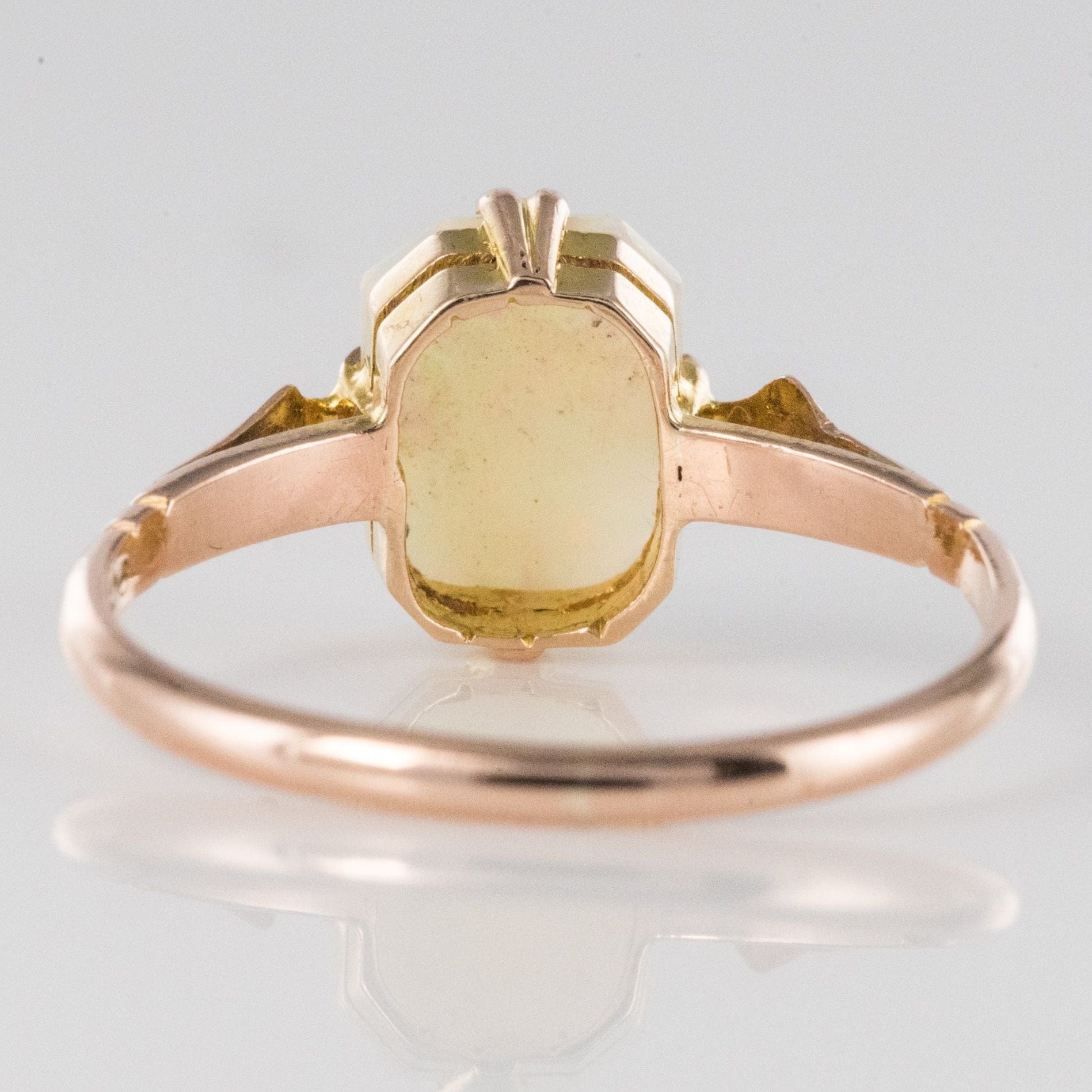 Bague Vintage En Or 9K Avec Opale Blanche - Taille 8.5, Style Solitaire, Occasion