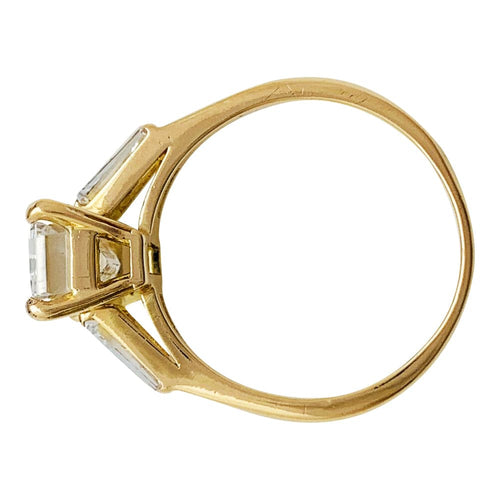 Bague 52 Bague diamant taille émeraude 2 carats, or jaune. 58 Facettes 30566