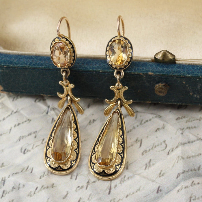 Boucles d'oreilles Pendants d'oreilles anciens citrines et émail noir 58 Facettes 19-609