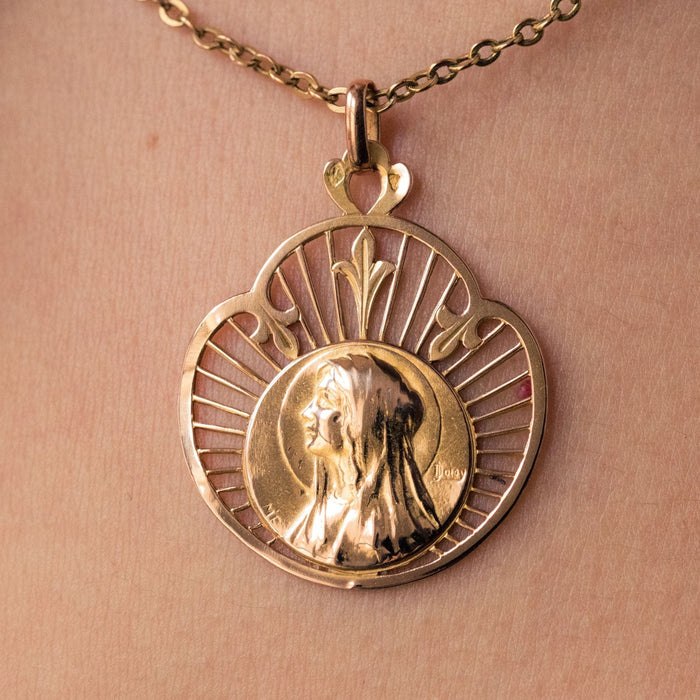 Pendentif Médaille ancienne or rose Vierge auréolée 58 Facettes 19-675