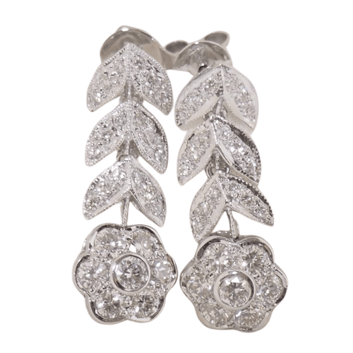 Boucles d'oreilles Pendantes en or blanc, diamants 58 Facettes 32070