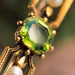 Brooch Old brooch Peridot Fine pearls 58 Facettes 20-390