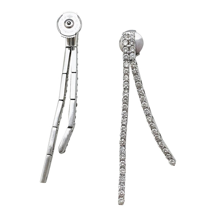 Boucles d'oreilles Boucles d'oreilles lignes diamants en or blanc. 58 Facettes 30636