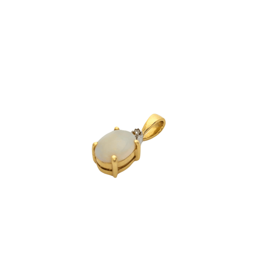 Pendentif Pendentif en or jaune et opale 58 Facettes 27529