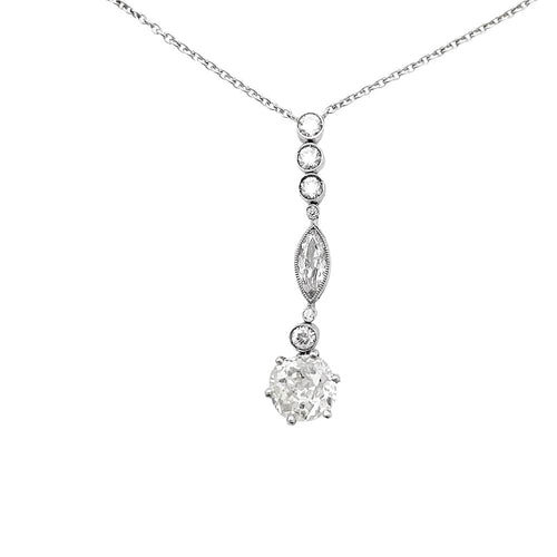Collier Collier style Art Déco en or blanc platine et diamants. 58 Facettes 30602
