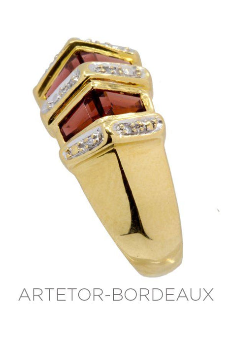 Modern garnets and diamonds ring