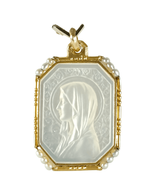 Pendentif Médaille en nacre, or et perles 58 Facettes 27