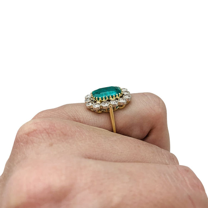 Ring 50 Pompadour emerald ring 3.14 cts, yellow gold, platinum. 58 Facettes 30139