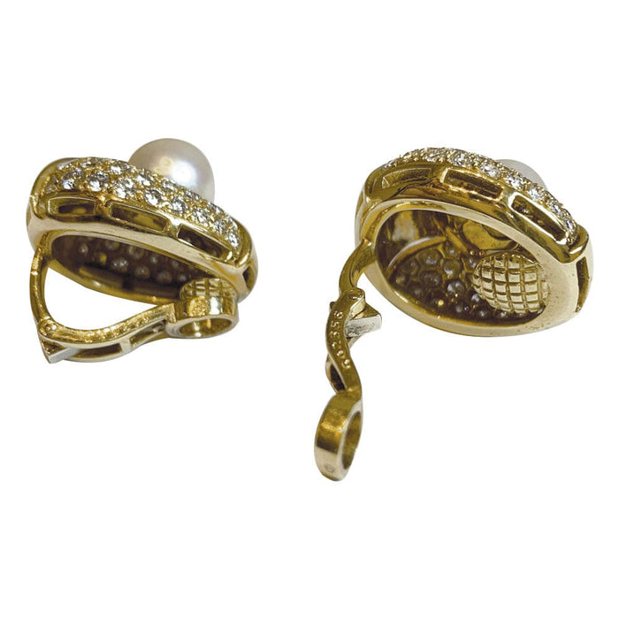 Boucles d'oreilles Boucles d'oreilles Cartier, en or jaune, perles et diamants. 58 Facettes 26509