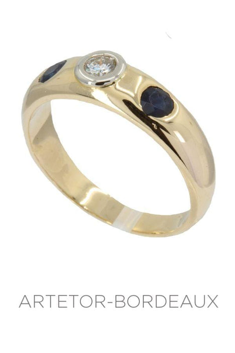 Sapphire and diamond bangle ring