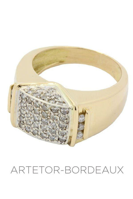 Modern pavé diamond ring
